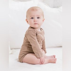 Colored Organics Classic Long Sleeve Bodysuit